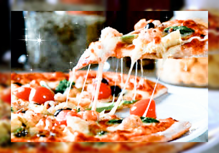 طريقة عمل البيتزا بطريقة احترافية تعرفي على سر المطاعم الممتاز 😉👌